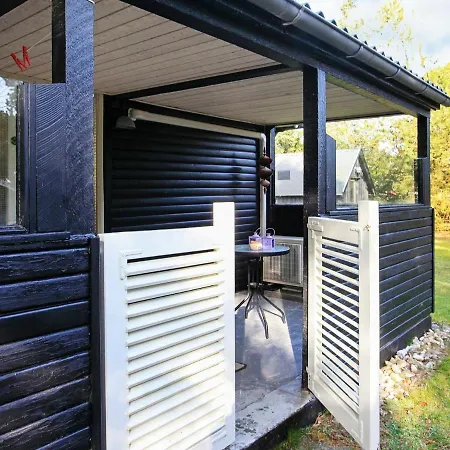 Two-Bedroom Holiday home in Blåvand 8 *