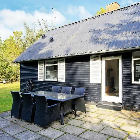 Two-Bedroom Holiday home in Blåvand 8 Semesterbostad